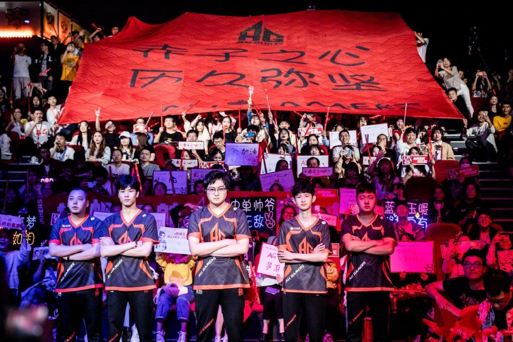 静恰恰是他